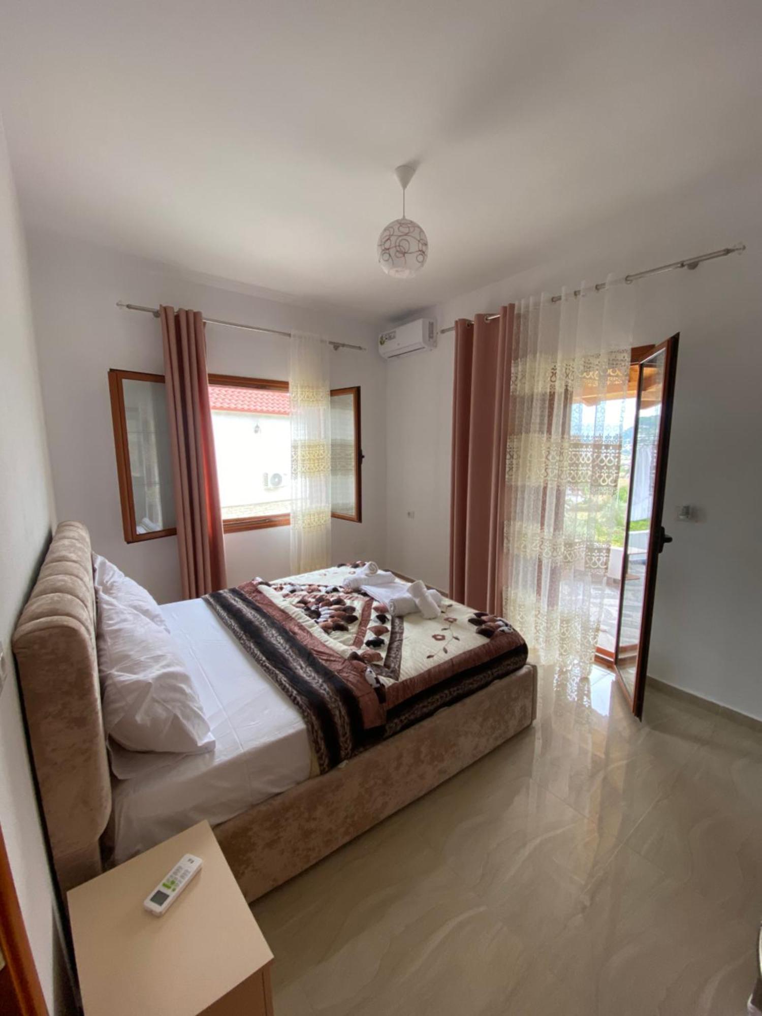Villa Romario Berat Eksteriør billede